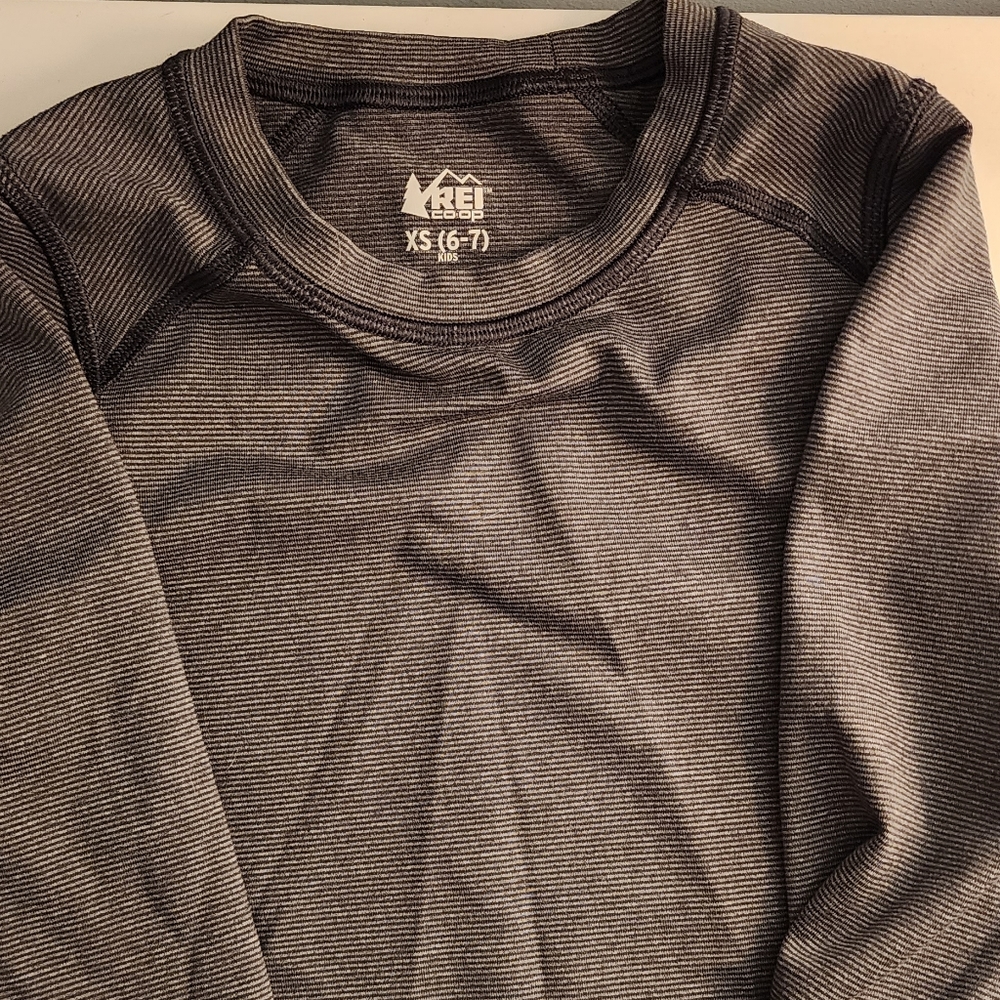 REI Kids Thermal Longsleeve Shirt x 2